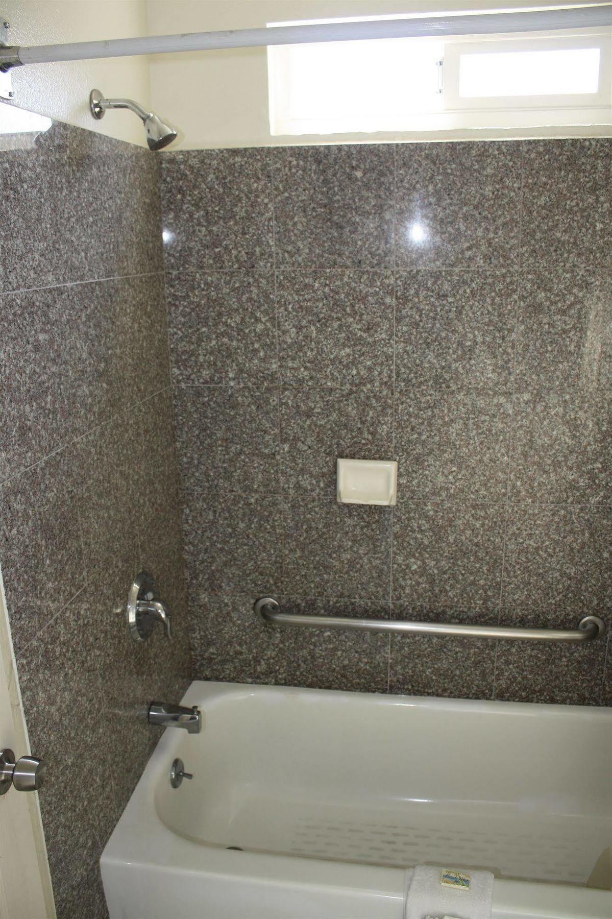 National 9 Motel Santa Cruz Zewnętrze zdjęcie