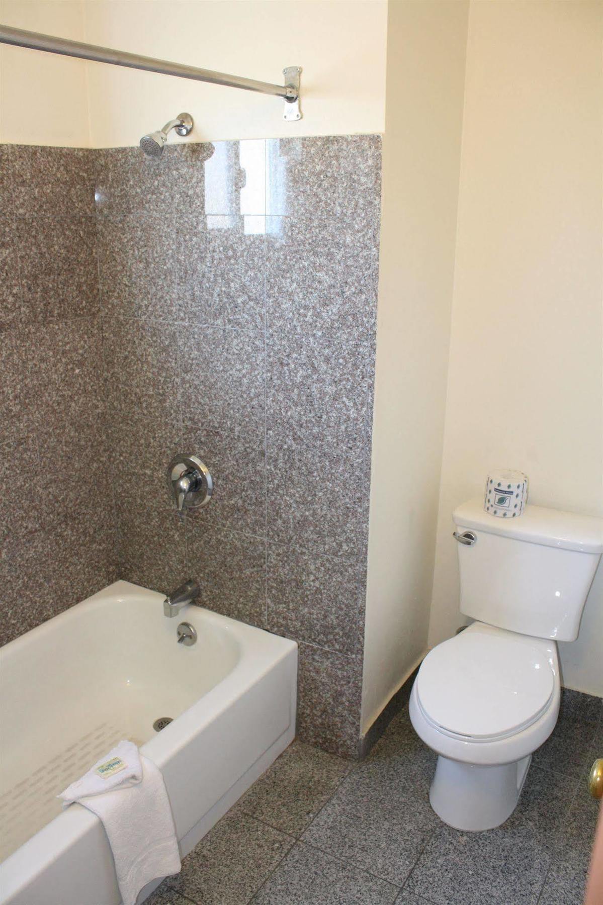 National 9 Motel Santa Cruz Zewnętrze zdjęcie