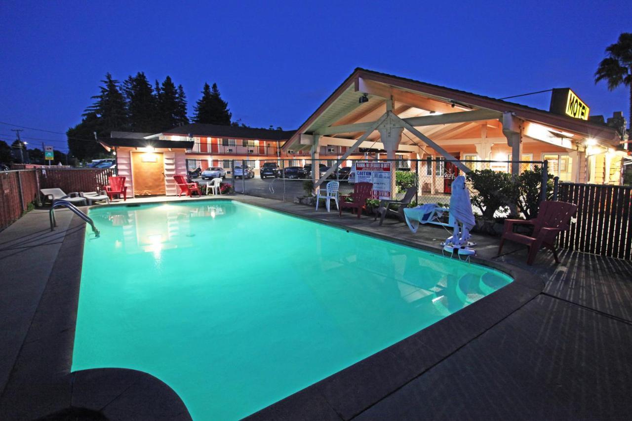 National 9 Motel Santa Cruz Zewnętrze zdjęcie